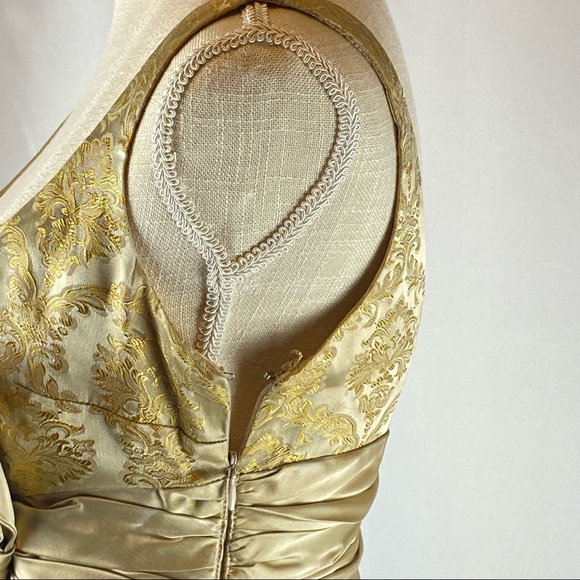 MAGGY LONDON Brocade Empire Dress Ruched Accented Bow High Waist Size 4 - Picture 4 of 10